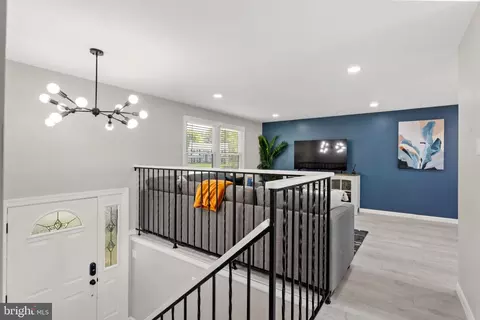 Entry Way - 2592 Viking Dr, Herndon, VA 20171 photo 1 of 9