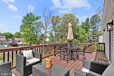Exterior - 2592 Viking Dr, Herndon, VA 20171 photo 4 of 10