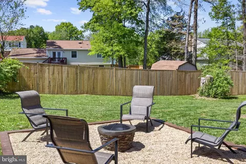 Exterior - 2592 Viking Dr, Herndon, VA 20171 photo 8 of 10