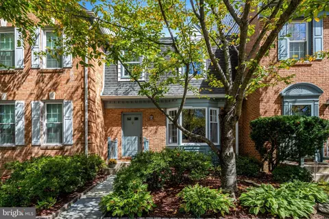 5928 Wescott Hills Way, Alexandria, VA 22315