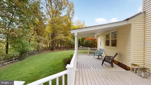Exterior - 2107 Silentree Dr, Vienna, VA 22182 photo 2 of 2