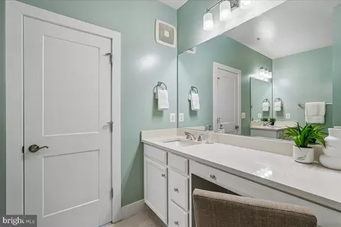 Bath - 1658 Bandit Loop #2B, Reston, VA 20190 photo 2 of 3