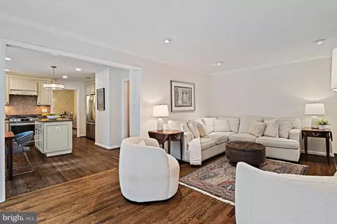 Living - 7712 Lear Rd, Mclean, VA 22102 photo 4 of 4