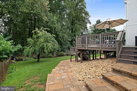 Exterior - 7712 Lear Rd, Mclean, VA 22102 photo 6 of 33