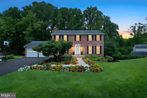 Exterior - 7712 Lear Rd, Mclean, VA 22102 photo 1 of 33