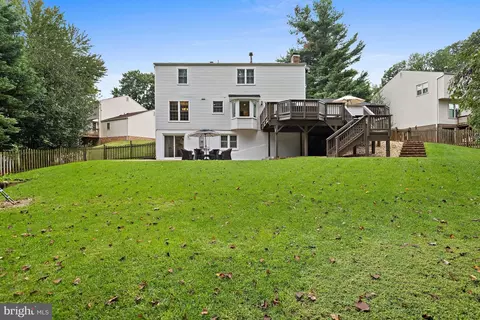Exterior - 7712 Lear Rd, Mclean, VA 22102 photo 11 of 33