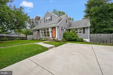 6722 Williams Dr, Alexandria, VA 22307