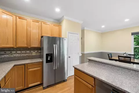 Kitchen - 6366 Dakine Cir, Springfield, VA 22150 photo 4 of 5