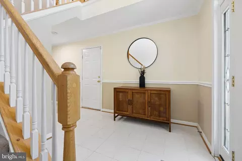 Entry Way - 6366 Dakine Cir, Springfield, VA 22150 photo 4 of 8