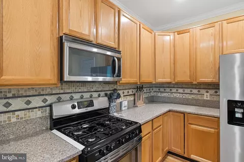 Kitchen - 6366 Dakine Cir, Springfield, VA 22150 photo 5 of 5