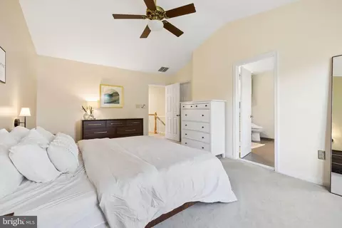 Bedroom - 6366 Dakine Cir, Springfield, VA 22150 photo 2 of 5