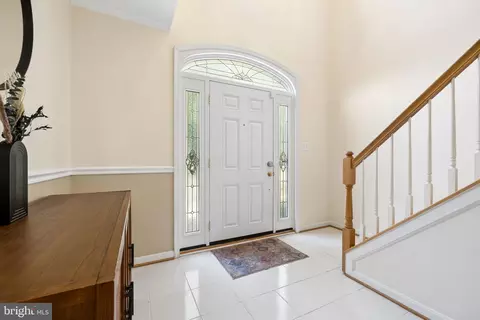 Entry Way - 6366 Dakine Cir, Springfield, VA 22150 photo 1 of 8