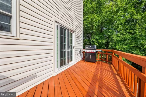 Exterior - 6366 Dakine Cir, Springfield, VA 22150 photo 5 of 9