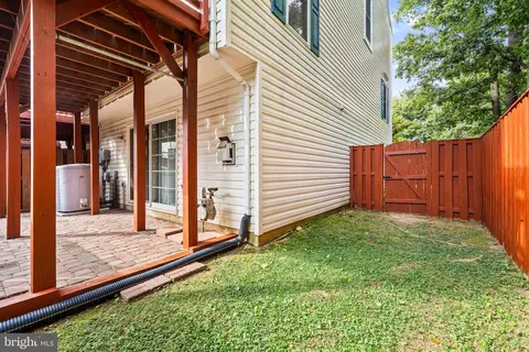 Exterior - 6366 Dakine Cir, Springfield, VA 22150 photo 7 of 9