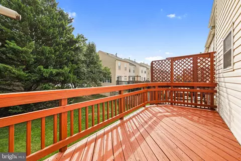Exterior - 6366 Dakine Cir, Springfield, VA 22150 photo 4 of 9