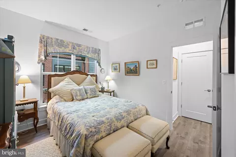 Bedroom - 11234 Faraday Park Dr, Reston, VA 20190 photo 2 of 2