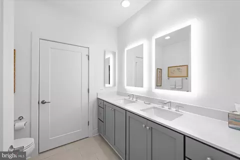 Bath - 11234 Faraday Park Dr, Reston, VA 20190 photo 2 of 4
