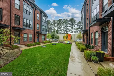 Exterior - 11234 Faraday Park Dr, Reston, VA 20190 photo 3 of 5