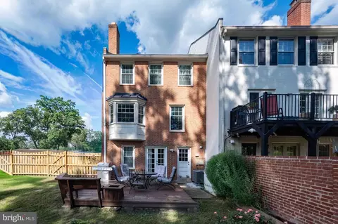 Exterior - 8261 Taunton Pl, Springfield, VA 22152 photo 6 of 22