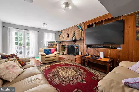 Living - 8261 Taunton Pl, Springfield, VA 22152 photo 4 of 4