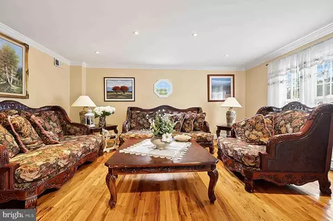 Living - 8261 Taunton Pl, Springfield, VA 22152 photo 1 of 4