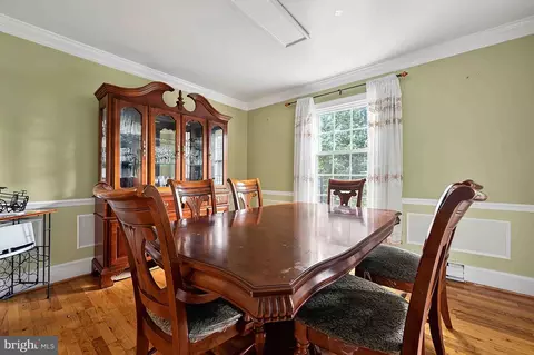 Dining - 8261 Taunton Pl, Springfield, VA 22152 photo 2 of 4