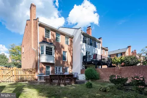 Exterior - 8261 Taunton Pl, Springfield, VA 22152 photo 7 of 22