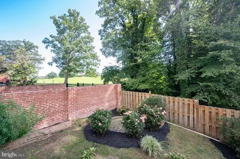 Exterior - 8261 Taunton Pl, Springfield, VA 22152 photo 10 of 22