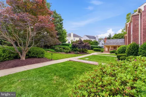 Exterior - 6659 Madison Mclean Dr N, Mclean, VA 22101 photo 5 of 5