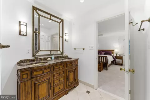 Bath - 6659 Madison Mclean Dr N, Mclean, VA 22101 photo 2 of 4