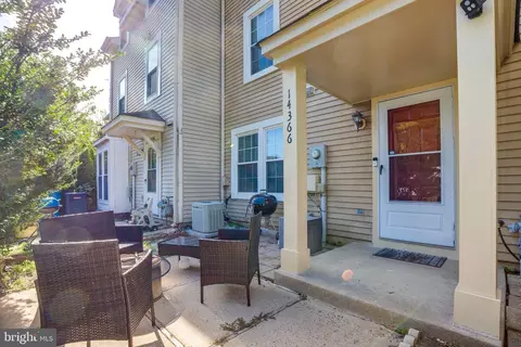 14366 Havener House Ct, Centreville, VA 20120