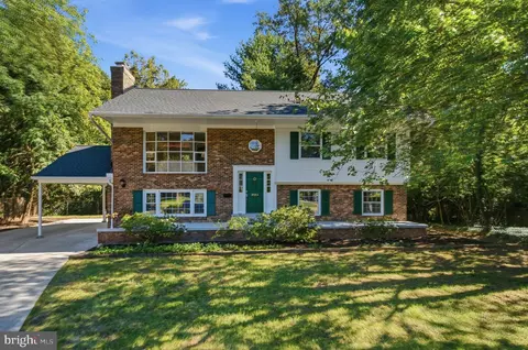 3343 Slade Run Dr, Falls Church, VA 22042
