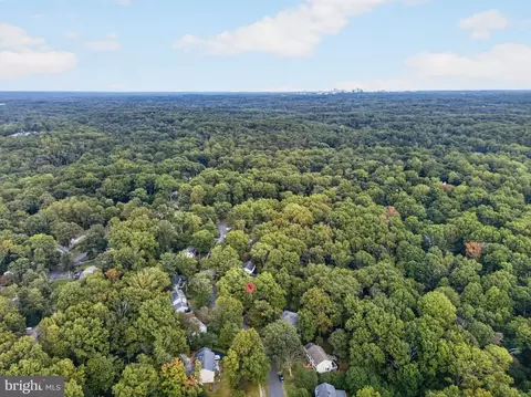 View/Area - 11411 Running Cedar Rd, Reston, VA 20191 photo 3 of 6