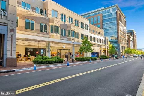 Exterior - 11411 Running Cedar Rd, Reston, VA 20191 photo 21 of 22