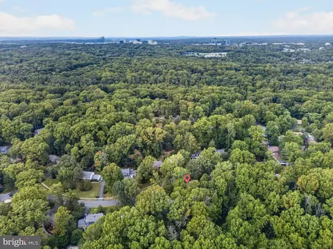 View/Area - 11411 Running Cedar Rd, Reston, VA 20191 photo 5 of 6