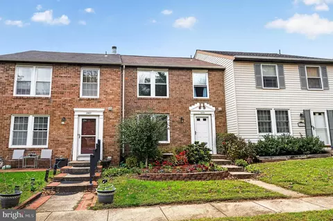 3929 Plum Run Ct, Fairfax, VA 22033