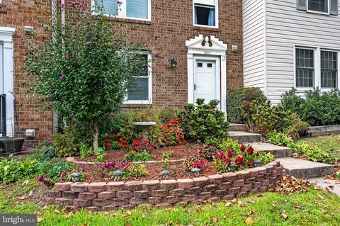 3929 Plum Run Ct, Fairfax, VA 22033