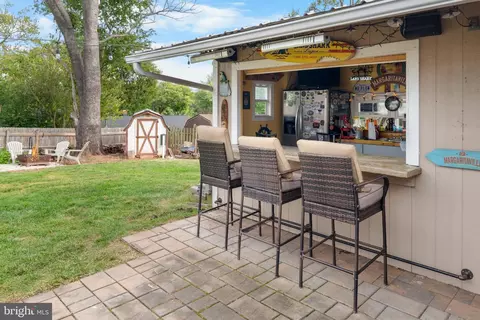 Exterior - 5305 Oldcastle Ln, Springfield, VA 22151 photo 5 of 6