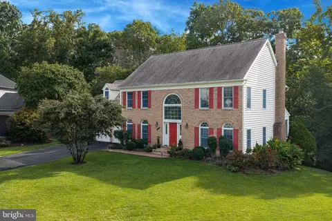 9401 Eagle Trce, Fairfax Station, VA 22039