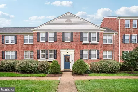 6626 E Wakefield Dr E #A1, Alexandria, VA 22307