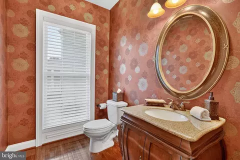 Bath - 8248 Native Violet Dr, Lorton, VA 22079 photo 1 of 7
