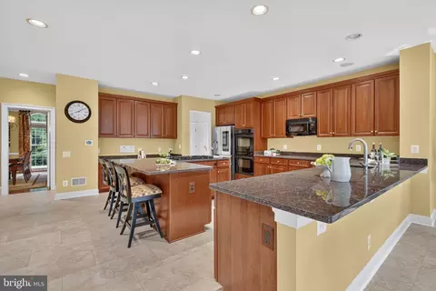 Kitchen - 8248 Native Violet Dr, Lorton, VA 22079 photo 1 of 7