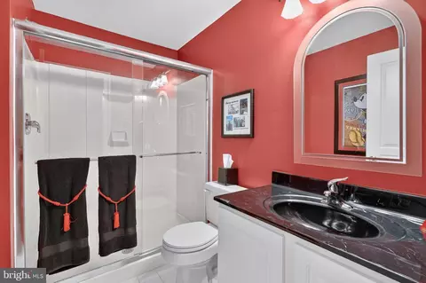 Bath - 8248 Native Violet Dr, Lorton, VA 22079 photo 7 of 7
