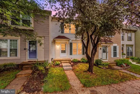 8071 Topper Ct, Alexandria, VA 22315