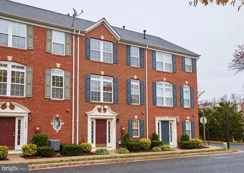 3631 Madison Ln, Falls Church, VA 22041