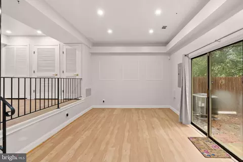 Living - 8210 Tory Rd #139, Springfield, VA 22152 photo 2 of 4