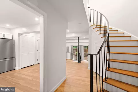 Entry Way - 8210 Tory Rd #139, Springfield, VA 22152 photo 1 of 4