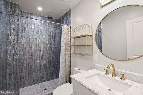 Bath - 8210 Tory Rd #139, Springfield, VA 22152 photo 2 of 3
