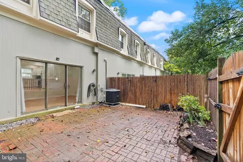 Exterior - 8210 Tory Rd #139, Springfield, VA 22152 photo 5 of 5
