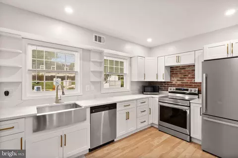 Kitchen - 8210 Tory Rd #139, Springfield, VA 22152 photo 1 of 1